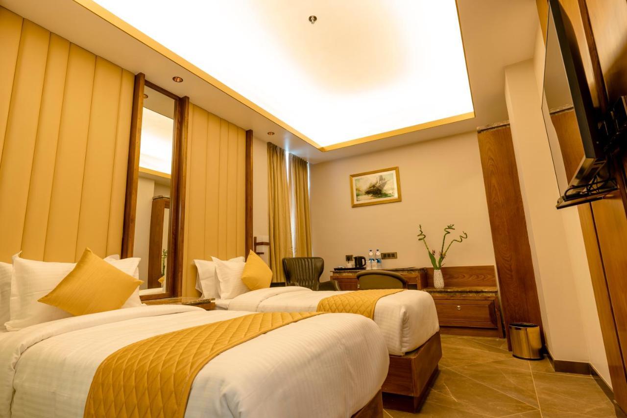 Marine Inn Hotel Коччи Экстерьер фото