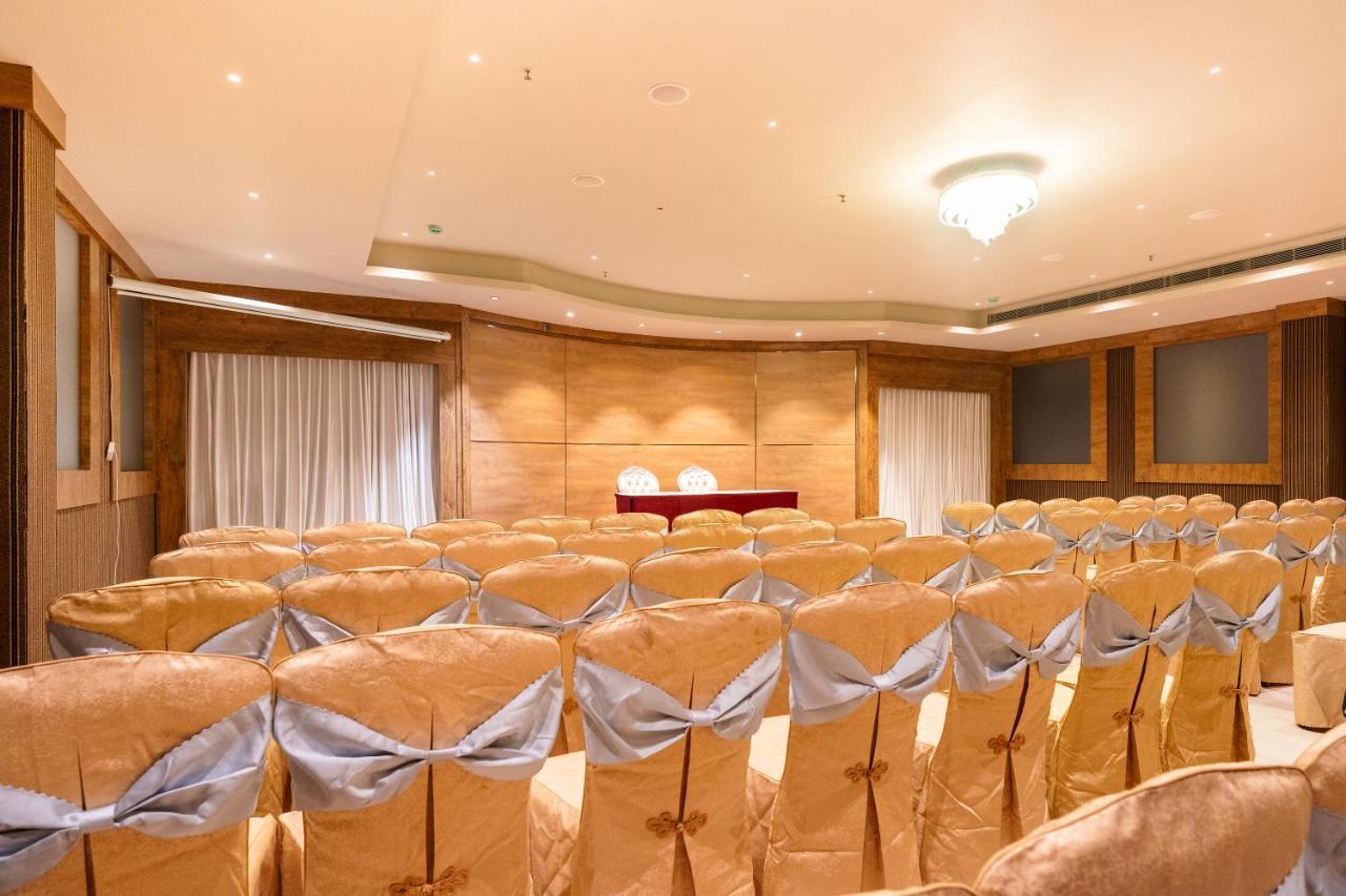 Marine Inn Hotel Коччи Экстерьер фото