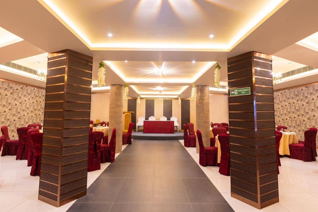 Marine Inn Hotel Коччи Экстерьер фото