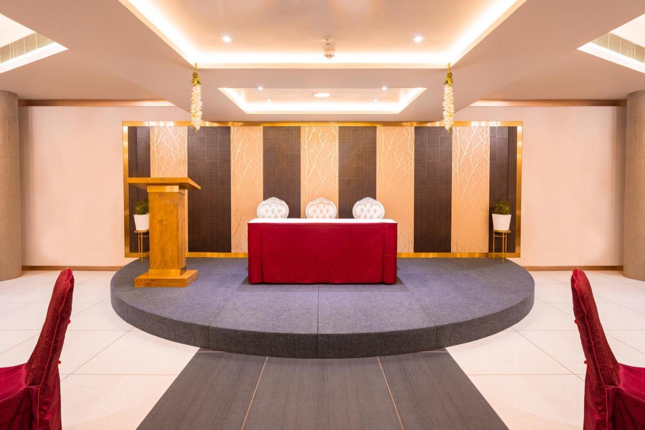 Marine Inn Hotel Коччи Экстерьер фото